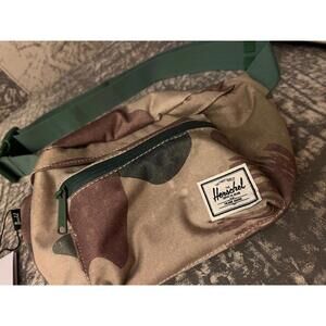 Herschel Camo Fanny Pack NEW
